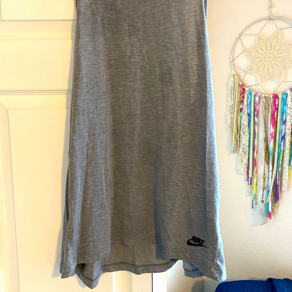 Women’s Nike workout top